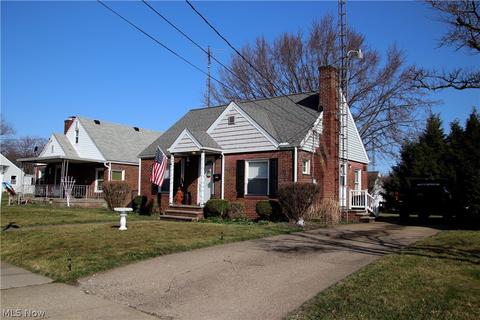 2939 Helen Pl NW, Canton, OH 44708 photo 2