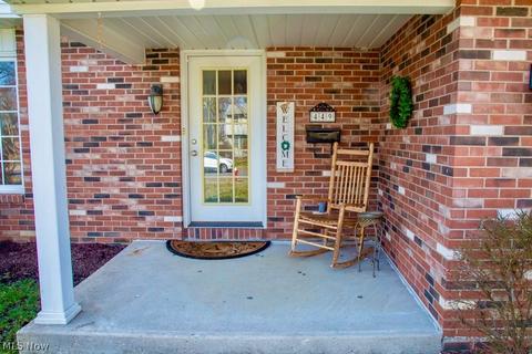 449 University Ave, Elyria, OH 44035 photo 2