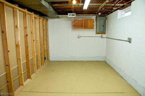 449 University Ave, Elyria, OH 44035 photo 31