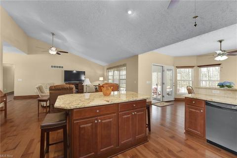5232 Cardinal Ct, Lorain, OH 44053 photo 7