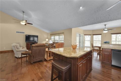 5232 Cardinal Ct, Lorain, OH 44053 photo 5