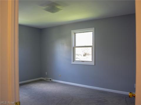 1397 Doncaster Dr, Youngstown, OH 44511 photo 17
