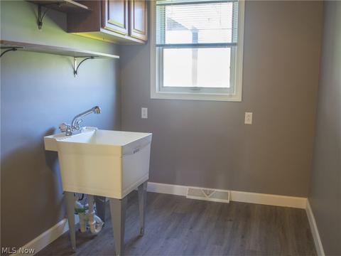 1397 Doncaster Dr, Youngstown, OH 44511 photo 16
