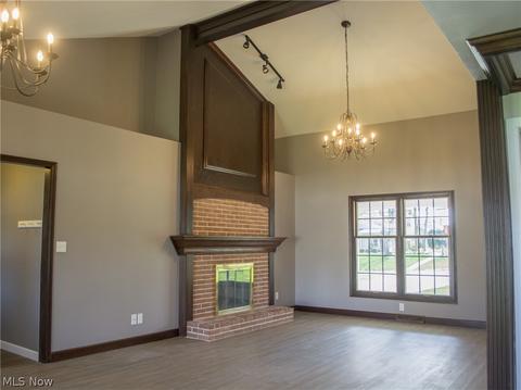 1397 Doncaster Dr, Youngstown, OH 44511 photo 6