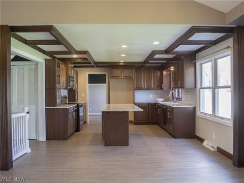 1397 Doncaster Dr, Youngstown, OH 44511 photo 10