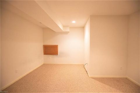 151 Falling Leaf Dr, Seven Hills, OH 44131 photo 21