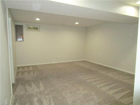 119 Ledgestone Ct, Berea, OH 44017 photo 32
