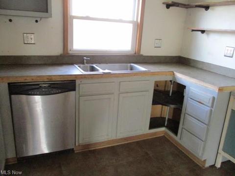 765 Randolph Rd, Mogadore, OH 44260 photo 7
