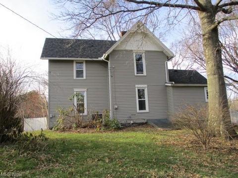 765 Randolph Rd, Mogadore, OH 44260 photo 2