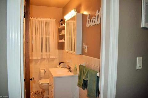 2121 Lorimer Rd, Parma, OH 44134 photo 12