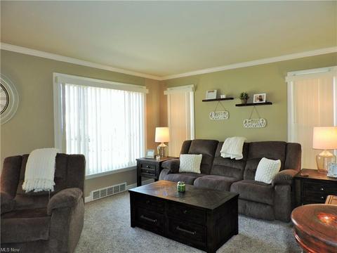 2121 Lorimer Rd, Parma, OH 44134 photo 17