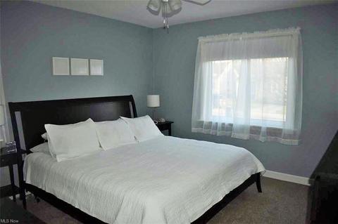 2121 Lorimer Rd, Parma, OH 44134 photo 10
