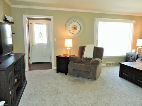 2121 Lorimer Rd, Parma, OH 44134 photo 16