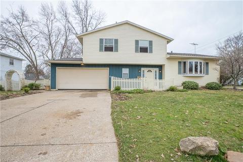 305 Marlow St, Wadsworth, OH 44281 photo 2