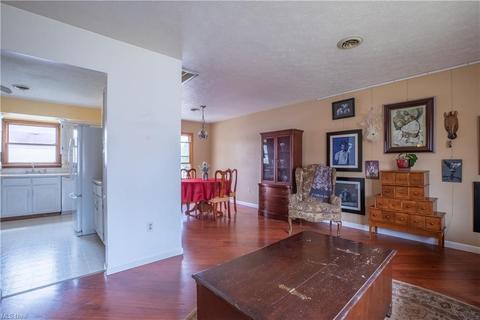 305 Marlow St, Wadsworth, OH 44281 photo 13
