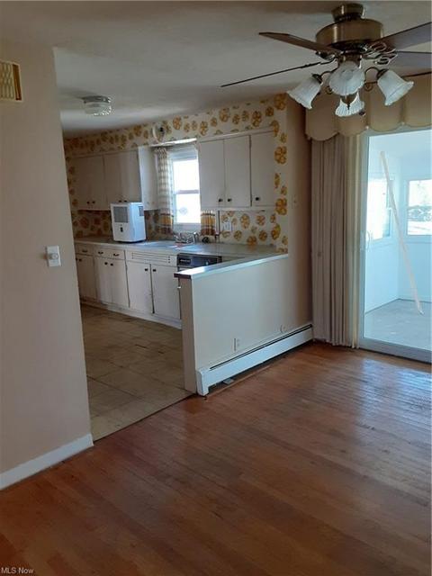 8533 Grenway Dr, Mentor, OH 44060 photo 3
