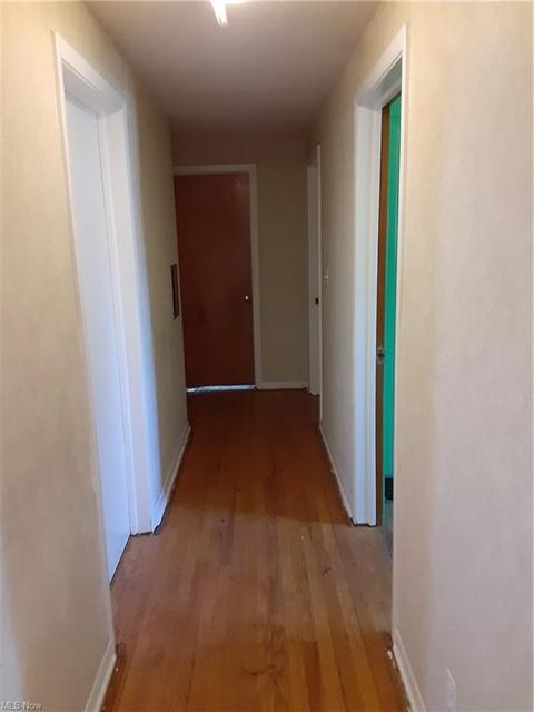 8533 Grenway Dr, Mentor, OH 44060 photo 5