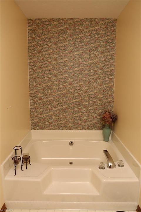 112 Howard Dr, Dover, OH 44622 photo 20