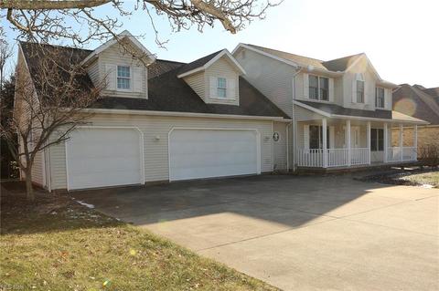 112 Howard Dr, Dover, OH 44622 photo 2