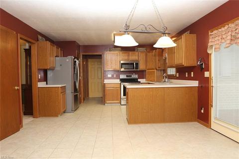 112 Howard Dr, Dover, OH 44622 photo 13