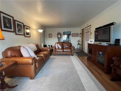870 Pearson Cir #3, Youngstown, OH 44512 photo 4