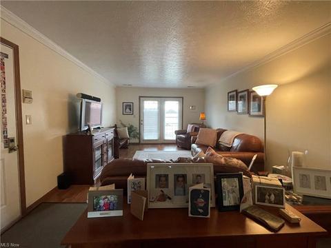 870 Pearson Cir #3, Youngstown, OH 44512 photo 2
