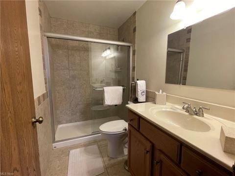 870 Pearson Cir #3, Youngstown, OH 44512 photo 17