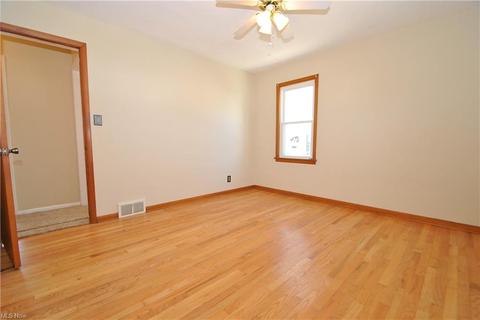 24280 Devoe Ave, Euclid, OH 44123 photo 12