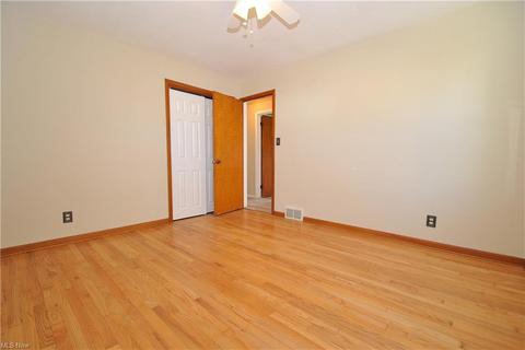 24280 Devoe Ave, Euclid, OH 44123 photo 13