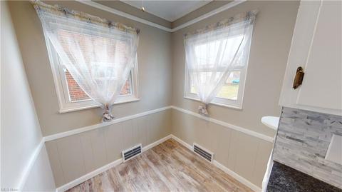 114 E 207th St, Euclid, OH 44123 photo 6