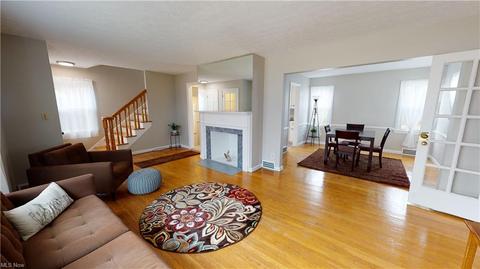 114 E 207th St, Euclid, OH 44123 photo 4