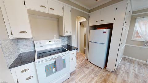 114 E 207th St, Euclid, OH 44123 photo 9
