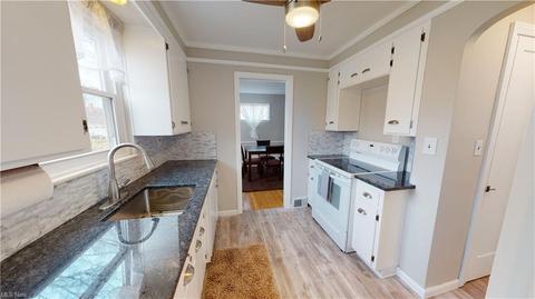 114 E 207th St, Euclid, OH 44123 photo 7
