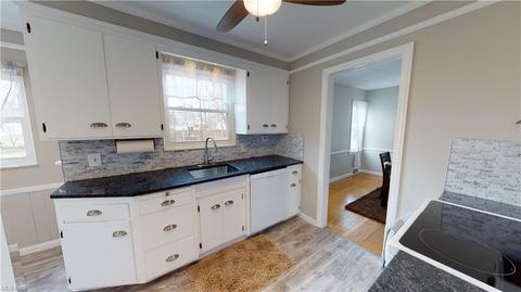 114 E 207th St, Euclid, OH 44123 photo 5