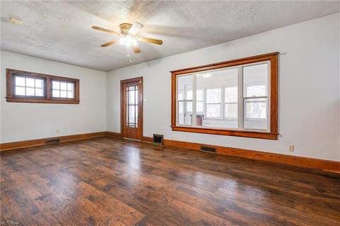 1174 Big Falls Ave, Akron, OH 44310 photo 6