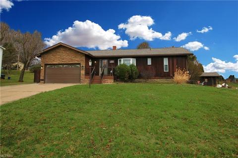 2005 Pineview Dr, Kent, OH 44240 photo 1