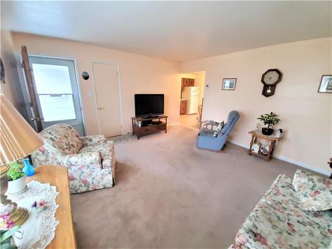 6440 Aylesworth Dr, Parma Heights, OH 44130 photo 17