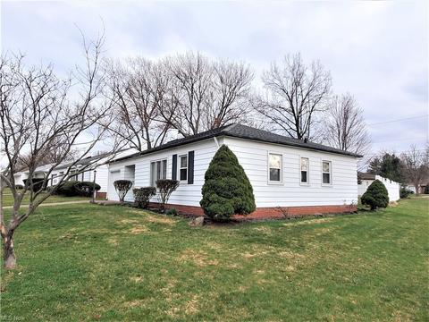 6440 Aylesworth Dr, Parma Heights, OH 44130 photo 2