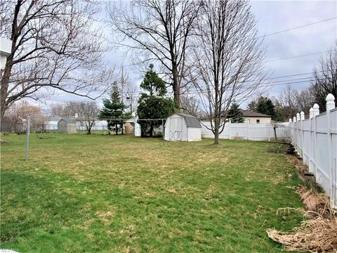 6440 Aylesworth Dr, Parma Heights, OH 44130 photo 3