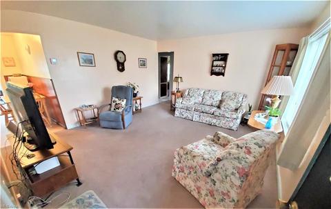 6440 Aylesworth Dr, Parma Heights, OH 44130 photo 16