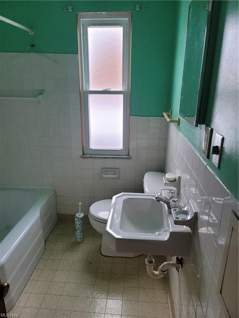 2500 Brookview Blvd, Parma, OH 44134 photo 5