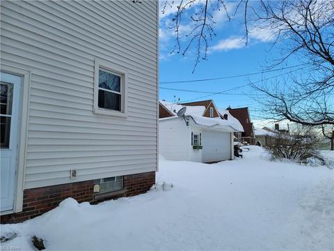 2500 Brookview Blvd, Parma, OH 44134 photo 2