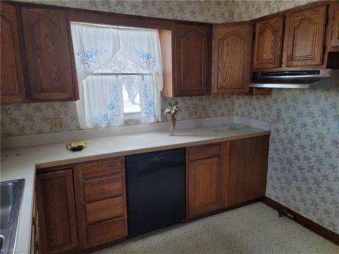 2500 Brookview Blvd, Parma, OH 44134 photo 10