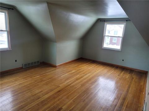 2500 Brookview Blvd, Parma, OH 44134 photo 3