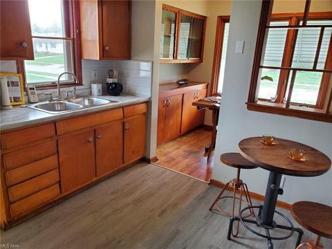 3302 Wales Ave, Parma, OH 44134 photo 4