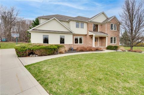 5455 Pine Ln, Solon, OH 44139 photo 1