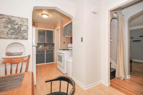 4106 Maplecrest Ave, Parma, OH 44134 photo 5