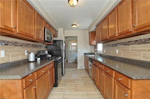 30042 Barjode Rd, Willowick, OH 44095 photo 6