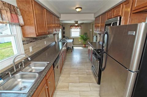 30042 Barjode Rd, Willowick, OH 44095 photo 5