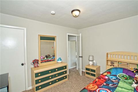 30042 Barjode Rd, Willowick, OH 44095 photo 15